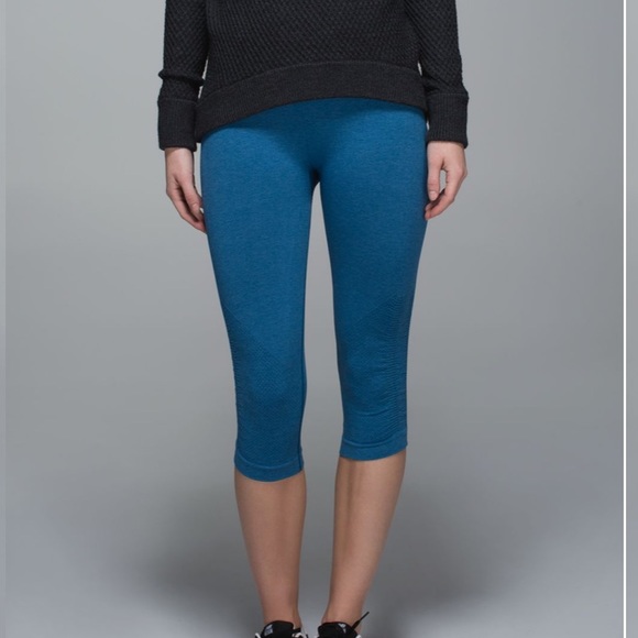 lululemon athletica Pants - Ebb to Street Crop